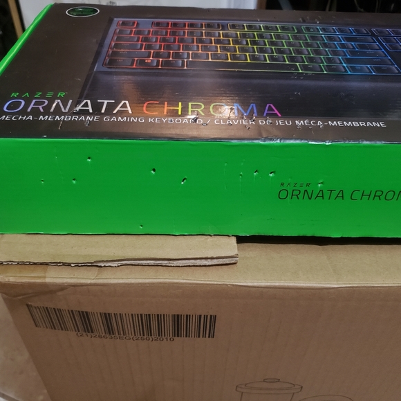 Razer Keyboard Ornata Chroma - Picture 8 of 13